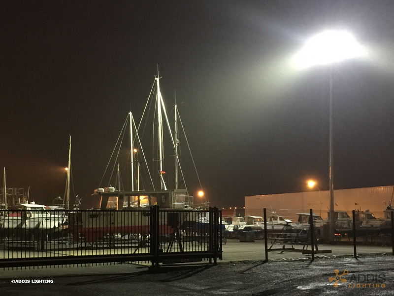 Eclairage LED d'un parc à bateau