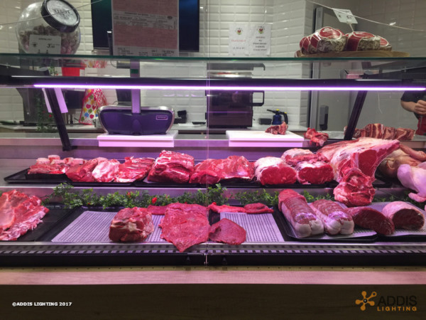 Utilisation de Tubes à LED rose dans une vitrine de boucherie - Addis ...